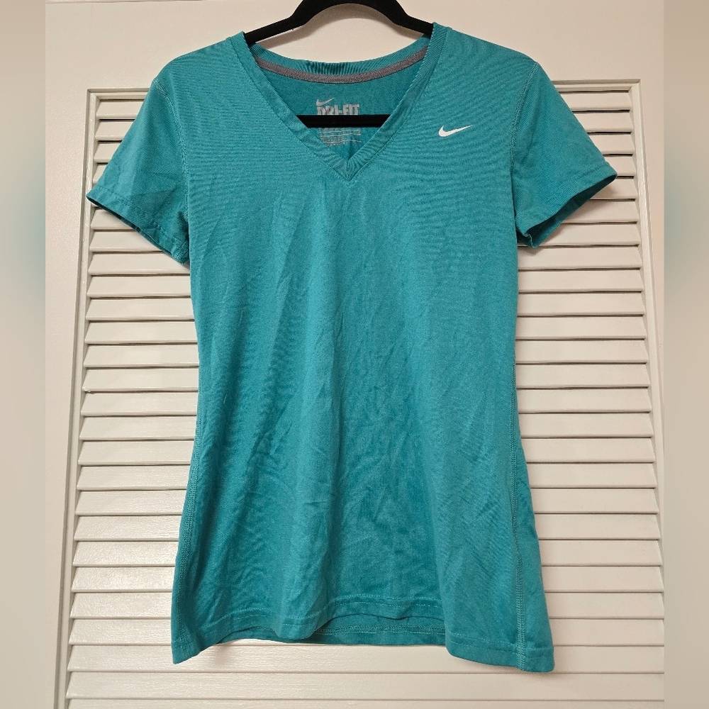 Nike - Dri-Fit Regular Fit Short-Sleeve Workout Athletic Activewear Top
